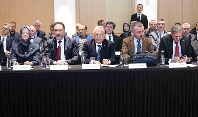 Başkan Büyükkılıç: "Sorumluluğumuzun çok daha fazla olduğunun bilincindeyiz"