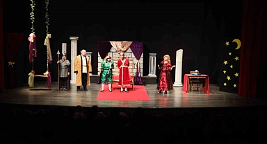 Başkan Çerçioğlu, Aydınlı çocukları tiyatro ile buluşturdu