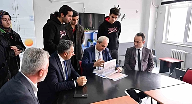 Başkan Kocagöz lise öğrencilerinin projelerini inceledi