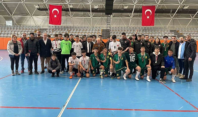 Bayburt’ta gençler futsal müsabakaları sona erdi