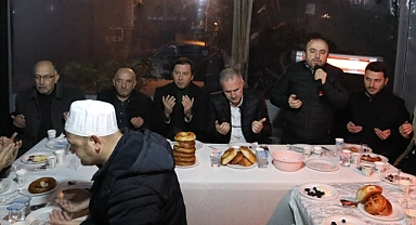 Bereket Sofrası Mevlana Camiinde kuruldu