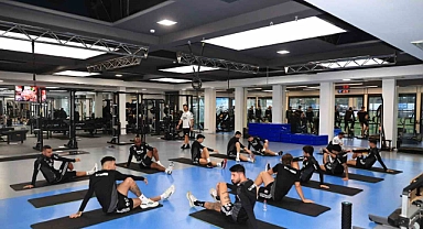 Beşiktaş salonda çalıştı
