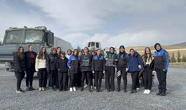 Bitlis'in Tatvan ilçesinde "Polislik hayalime ilk adım" projesi kapsamında etkinlik düzenlendi