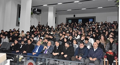 Bozüyük gençliği Akif’i andı