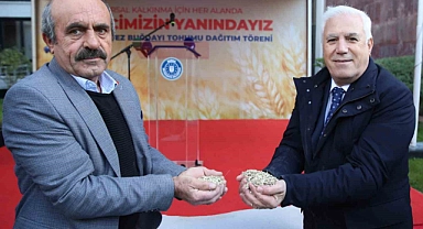 Büyükşehir’le toprak bereketleniyor, çiftçi kazanıyor