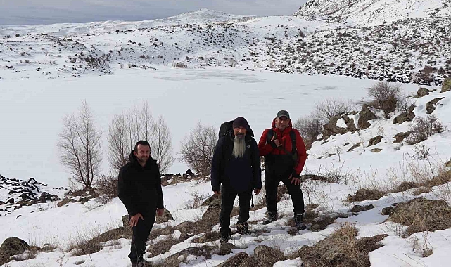 Buz Tutan Pırdanos Gölü büyülüyor
