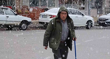 Çameli beyaza büründü