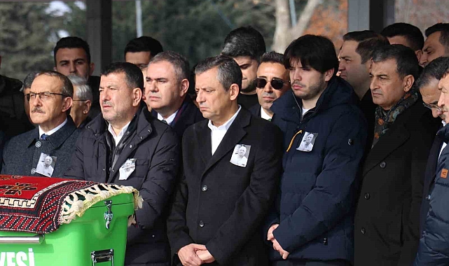 CHP Genel Başkanı Özel, Malatya'da cenaze törenine katıldı