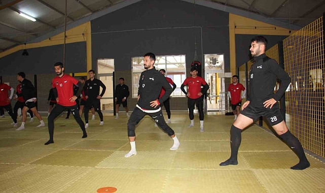 Denizli İdmanyurdu, gözünü zirveye dikti