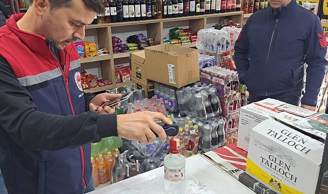 Didim’de yılbaşı tedbirleri kapsamında alkollü içki satışı denetlendi