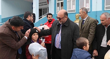 Dulkadiroğlu’ndaki çocuklara kışlık kıyafet yardımı