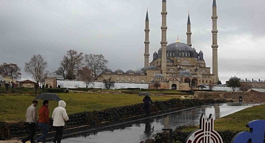 Edirne’de sağanak etkili oldu