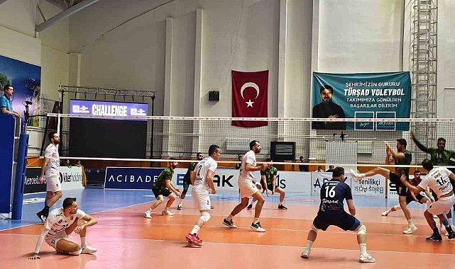 Efeler Ligi: TÜRŞAD: 2 - Cizre Belediye SK: 3