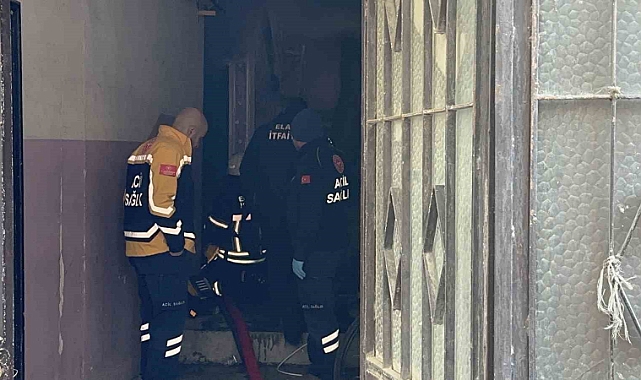 Elazığ’daki depo yangını 4 saat sonra söndürüldü