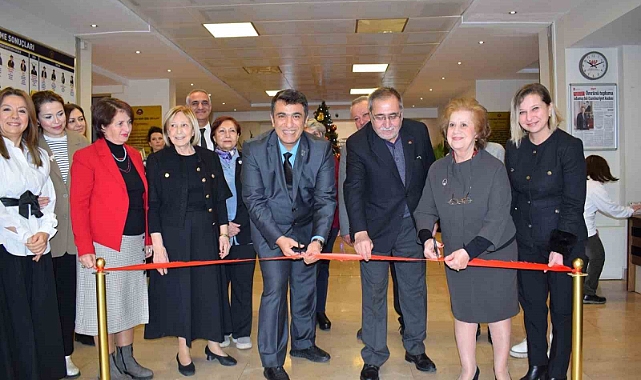 En anlamlı günde en anlamlı sergi