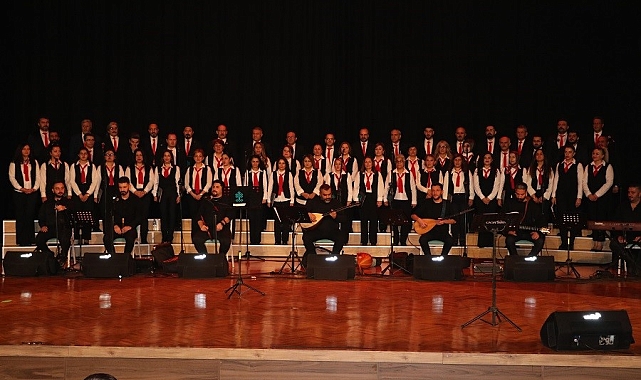 Engelsiz gecede Kardeşlik Korosundan konser