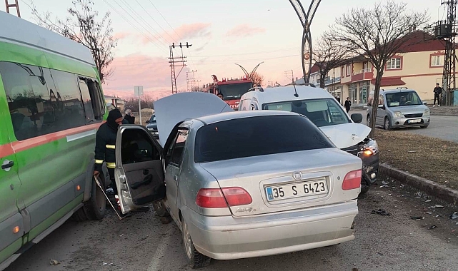 Erciş'te trafik kazası; 2 kişi yaralandı
