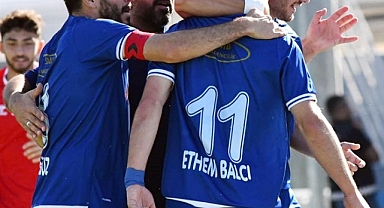 Erciyes 38 FK kart karnesi: 4 kırmızı 41 sarı kart