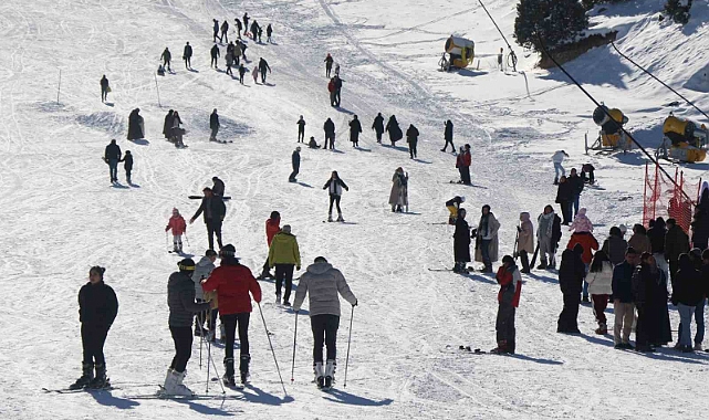 Ergan’da hafta sonu kayak heyecanı