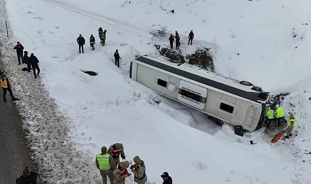 Erzincan'da otobüs kazasında ağır yaralanan şoför öldü