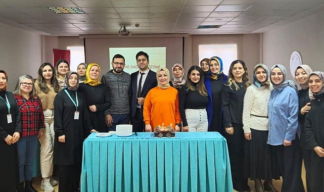 Erzincan'da sağlık çalışanlarına "Üreme Sağlığı Eğitimi" verildi