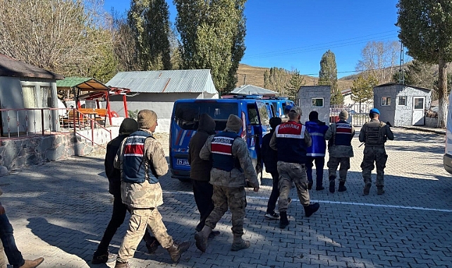 Erzurum'da Jandarma düzensiz göçmen operasyonu gerçekleştirdi