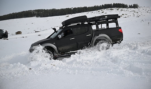 Erzurum’da kar üzerinde Off-Road heyecanı