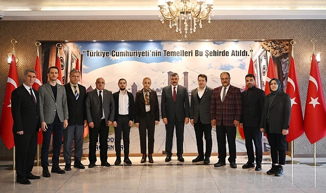 Erzurum Valisi Mustafa Çiftçi, Mobbing ile Mücadele Derneği Başkanı Alcan ve yönetimini kabul etti