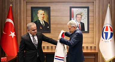 Gaziantep Üniversitesi’nde devir teslim töreni gerçekleştirildi