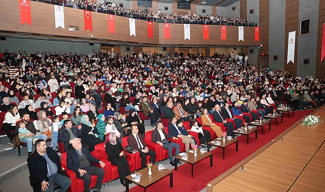 'Gençlik Merkezi Türk Müziği Korosu'ndan muhteşem konser
