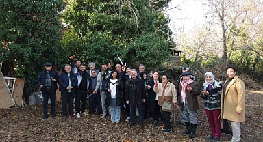 Gönüllü çevreciler budama ve aşılama eğitimi aldı