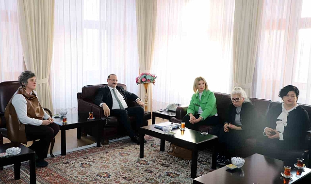 Güzel Sanatlar Fakültesinin ilk akredite başvurusu Tekstil ve Moda Tasarımı bölümünden