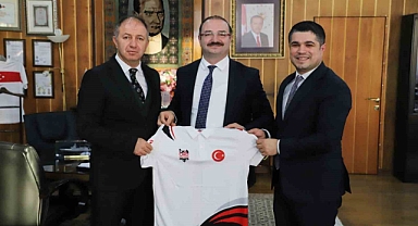 Hacımüftüoğlu’na teşekkür ziyareti