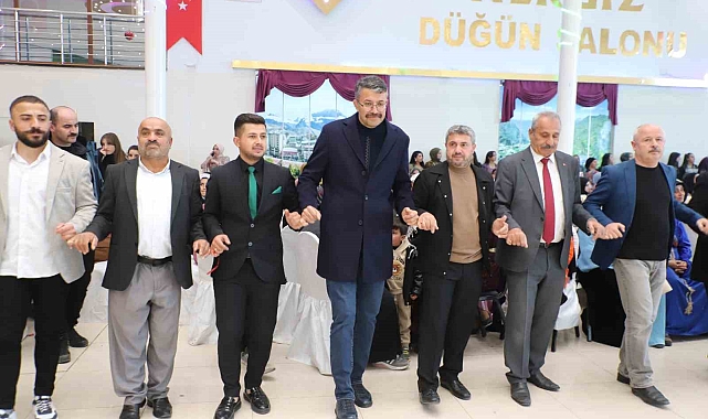 Hakkari Valisi Ali Çelik, şehit yeğeninin nişanına katıldı