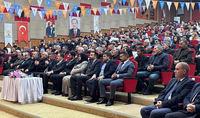 Halil İbrahim Selçuk, AK Parti Ağrı Gençlik Kolları Başkanlığına yeniden seçildi
