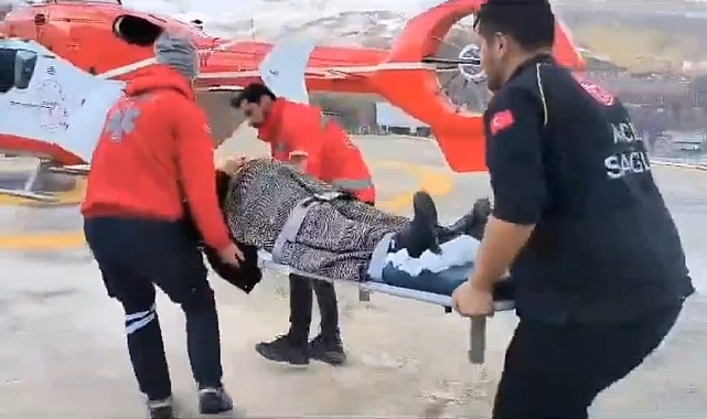 Hamile kadın helikopter ambulansla Van'a sevk edildi