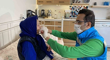 Hastaneye gidemeyecek hastalara ’evde ağız ve diş sağlığı hizmeti’