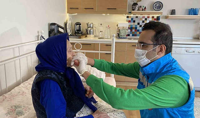 Hastaneye gidemeyecek hastalara ’evde ağız ve diş sağlığı hizmeti’