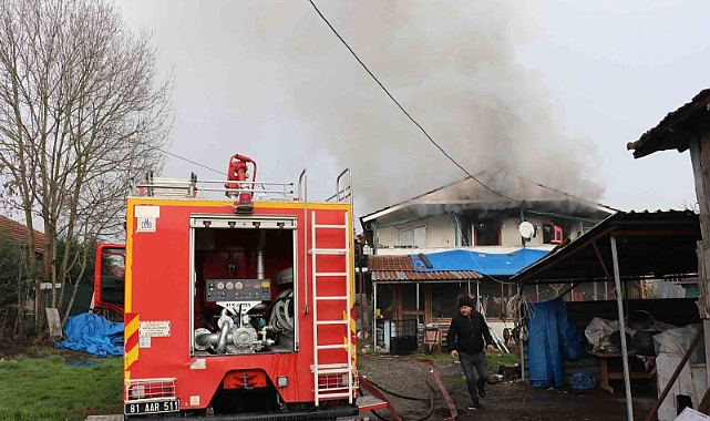 Hızlı müdahale iki katlı evi kurtardı