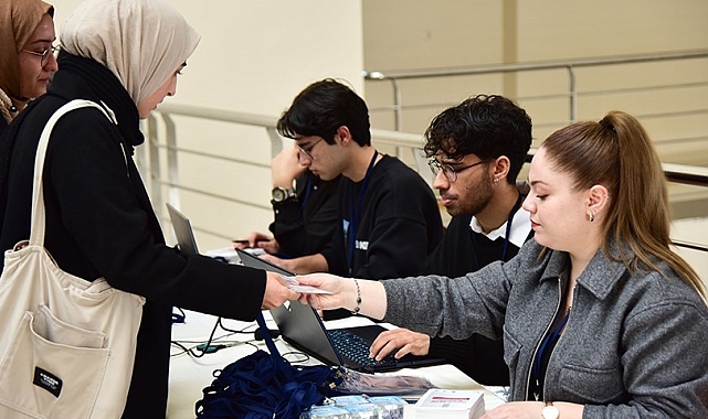 Huawei Ar-Ge buluşması'nın açılış programı ETÜ ev sahipliğinde gerçekleştirildi