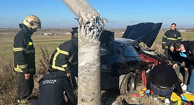 Hurdaya dönen bu araçtan sağ çıktılar