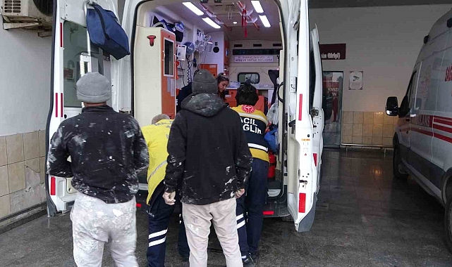 İnşaattan düşen 3 işçi ağır yaralandı