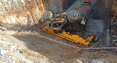 İş makinesi devrildi: 1 yaralı