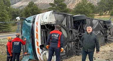 Isparta’da yolcu otobüsü devrildi: 1 ölü, çok sayıda yaralı