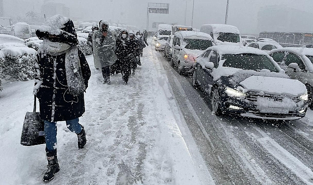 "İstanbul'a yılbaşında kar yağacak mı?" sorusu cevap buldu! Meteoroloji tahmin raporunu açıkladı