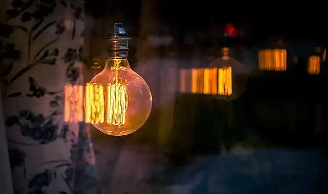 İzmirliler, şarjlarınızı kontrol edin: Buca, Çiğli, Torbalı... 17 ilçede elektrikler kesilecek