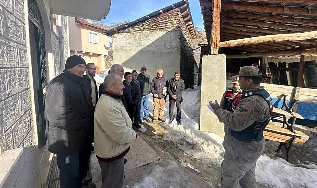 Jandarma ekipleri suç olaylarına karşı vatandaşları bilgilendiriyor