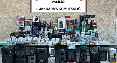 Jandarmadan kaçak elektronik eşya baskını