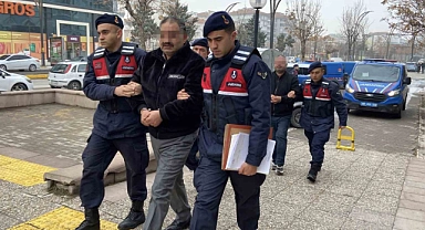 Kaçak silah ticareti yapan sahte polisler operasyonla yakalandı