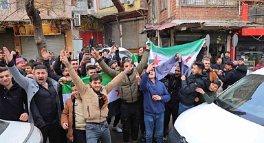 Kahramanmaraş’taki Suriyeliler Esed’ın gidişini kutladı